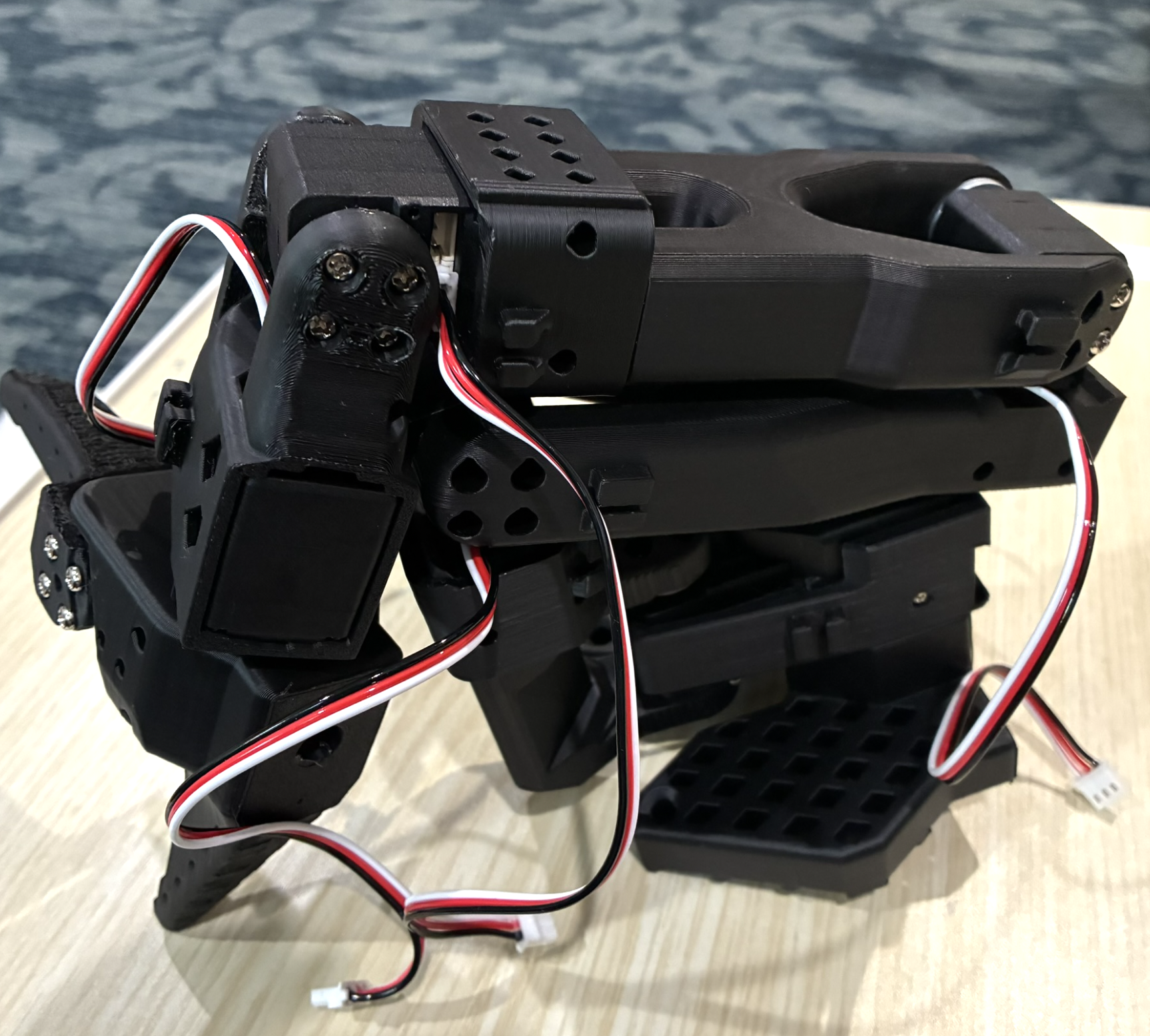 Wires connected to each servo